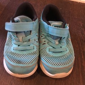 Nike toddlers size 8